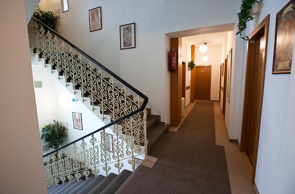 Korridor - Novomestsky Hotel korridor-novomestsky-hotel-hotell-prag-tjeckienexperten