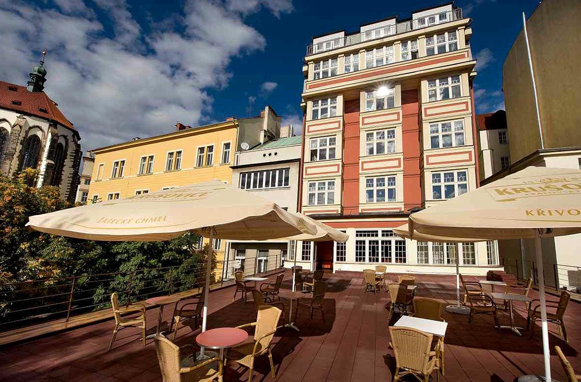 Terrass - Hotel Julis terrass-hotel-julis-hotell-prag-tjeckienexperten