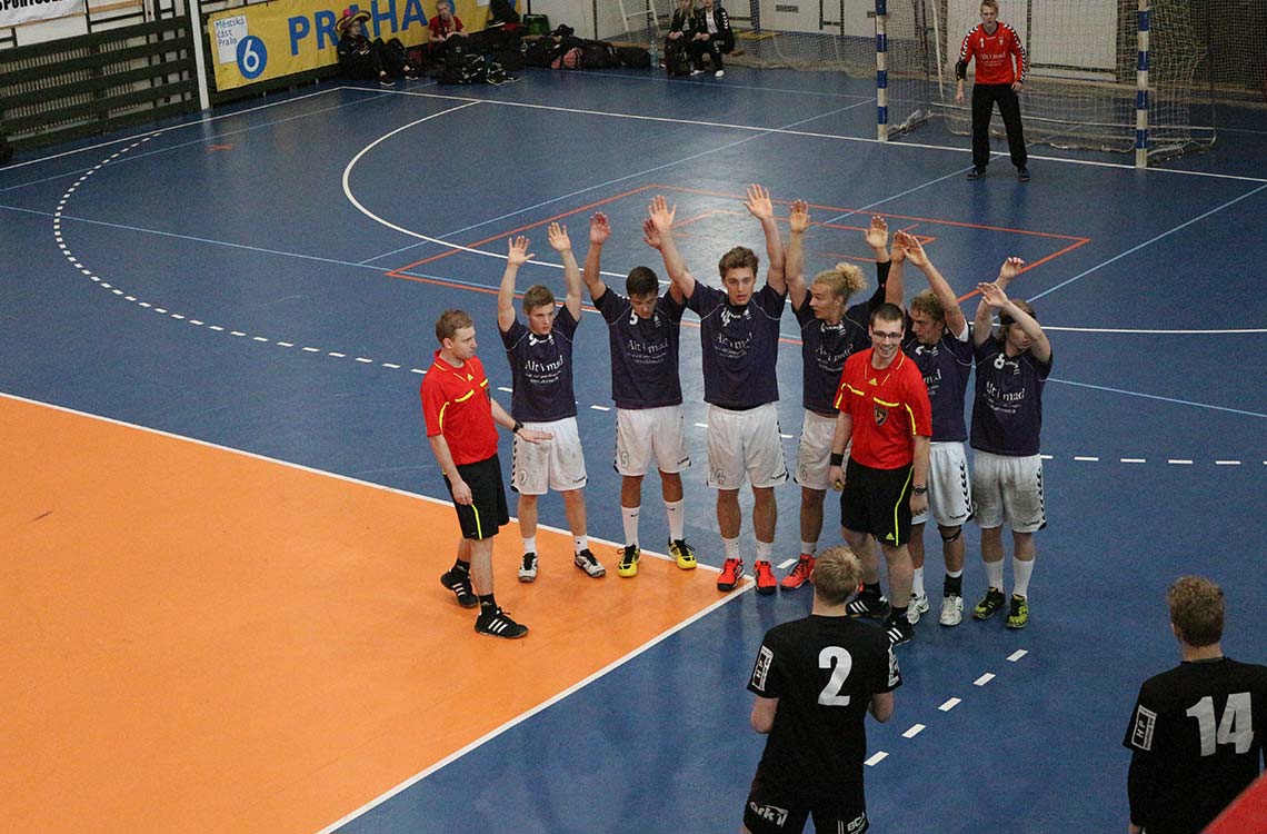Dag 2: Cupen börjar handboll-killar-2-prag-prague-handball-cup-flyg-sportresor-tjeckien