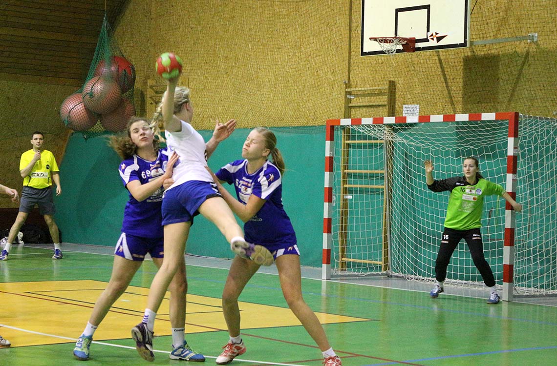 Dag 4: Speldag 3 handboll-tjejer-prag-prague-handball-cup-flyg-sportresor-tjeckien