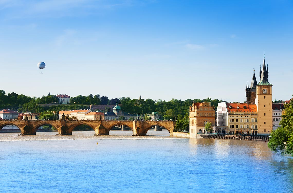 Dag 5: Fri dag & hemresa prag-karlsbron-klassresa-prag-linjebuss-klassresor-tjeckien