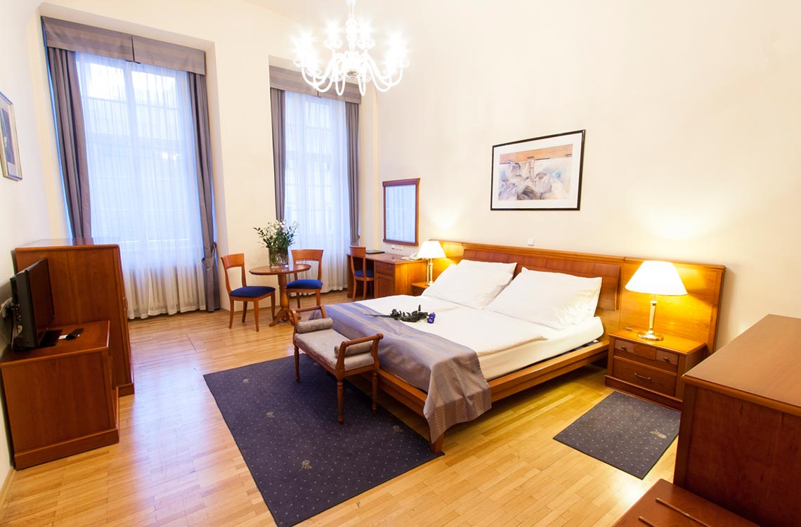 Deluxerum på Hotel Modra Ruze - Hotell i Prag, Tjeckien deluxerum-hotel-modra-ruze-hotell-prag-tjeckienexperten