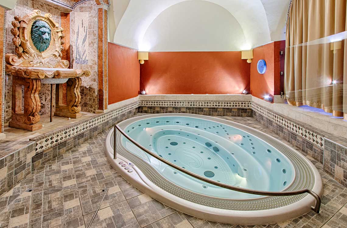 SPA-avdelning med jacuzzi - Hotel Hoffmeister & Spa hotell-hoffmeister-spa