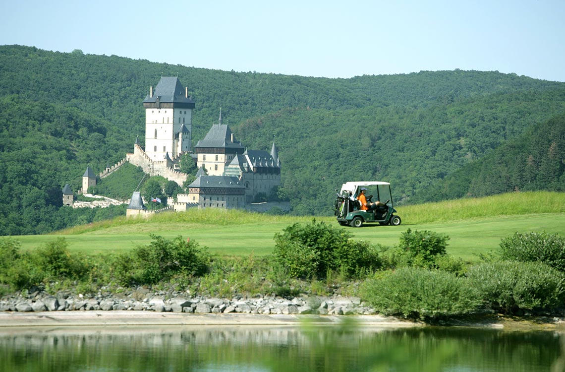 Golfresa till Prag karlstejn-slott-golfbana-golfresa-prag-golfresor-tjeckien