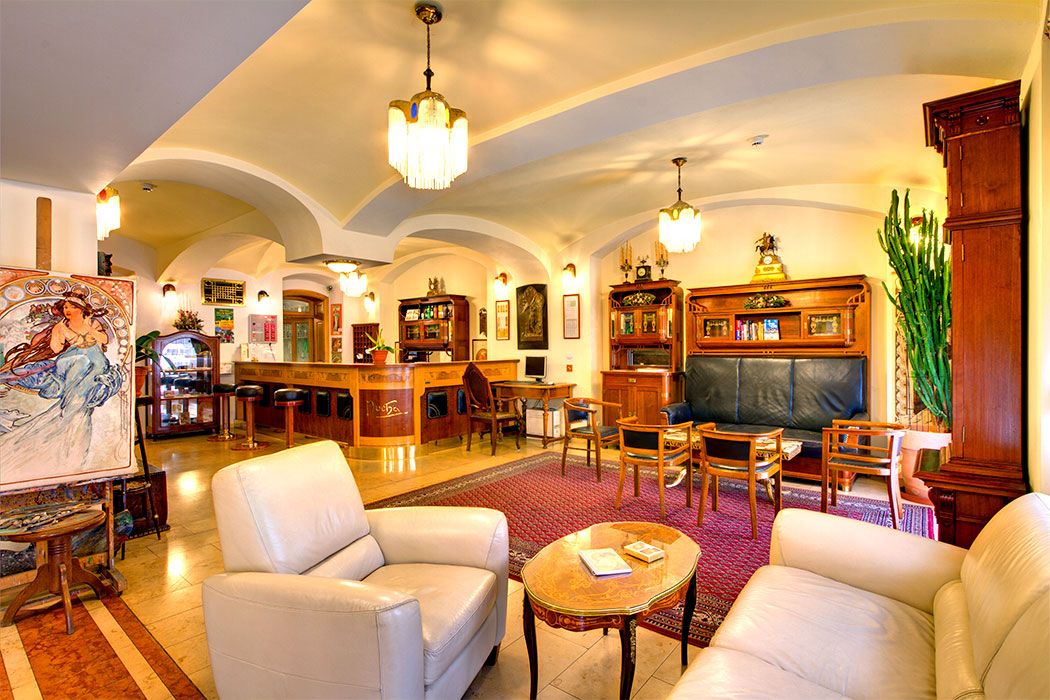 Lobby - Hotel Mucha lobby-hotel-mucha-prag-tjeckien-min