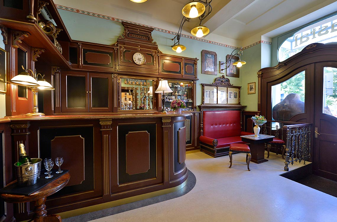 Reception - Hotel Hastal reception-hotel-hastal-hotell-prag-tjeckienexperten